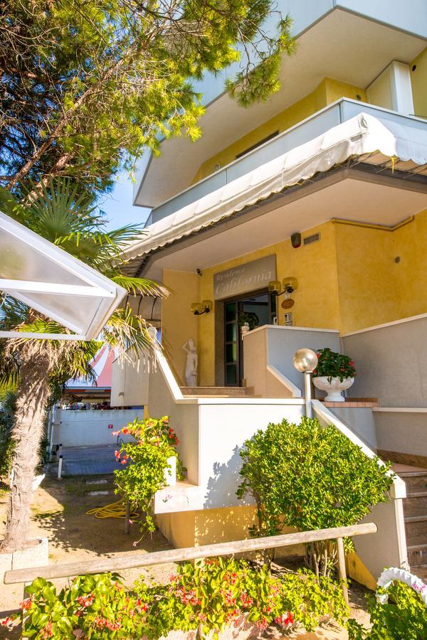 Residence California Лидо ди Йезоло Екстериор снимка